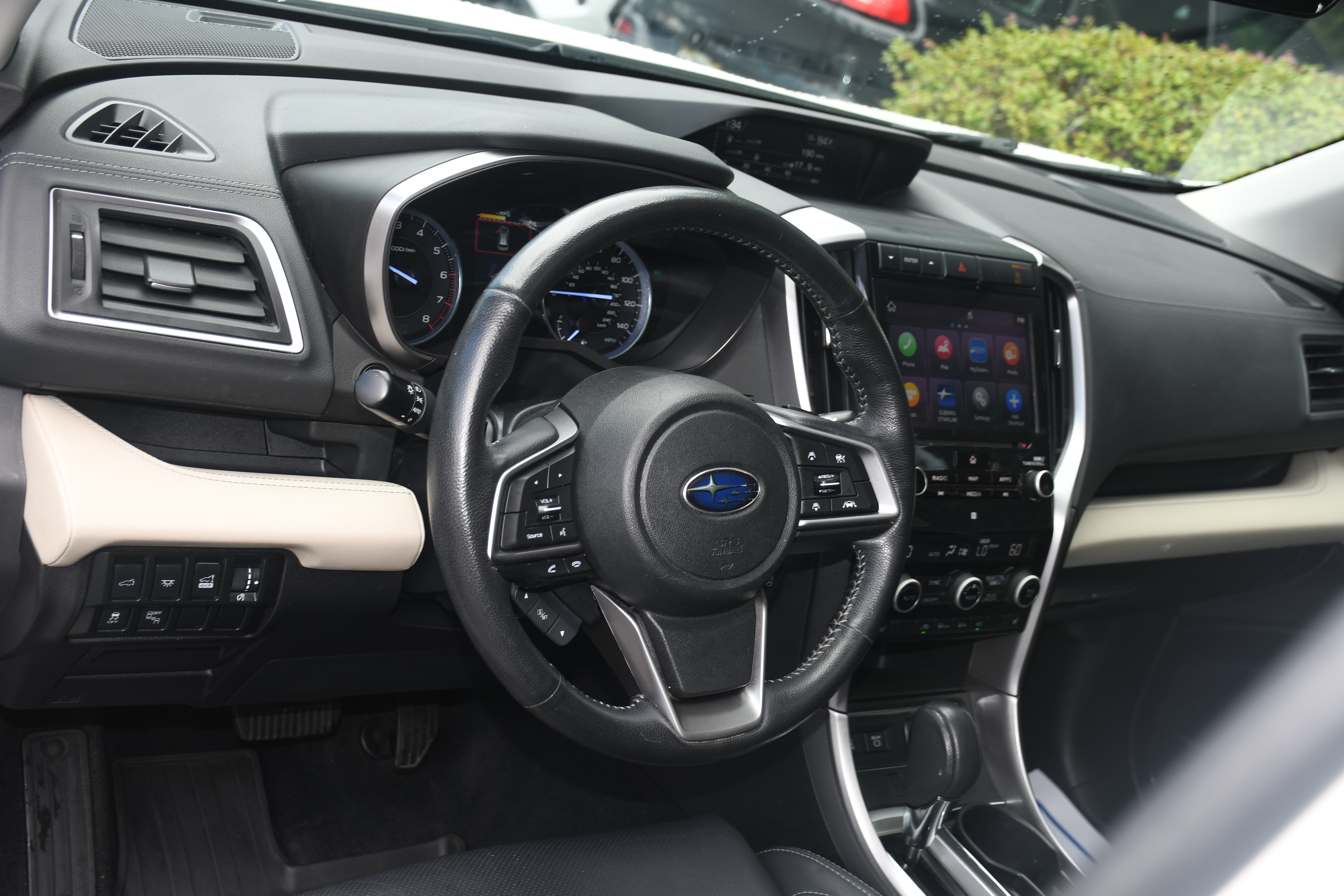 Used 2020 Subaru Ascent Limited w/ Technology Package AWD/4WD image 10