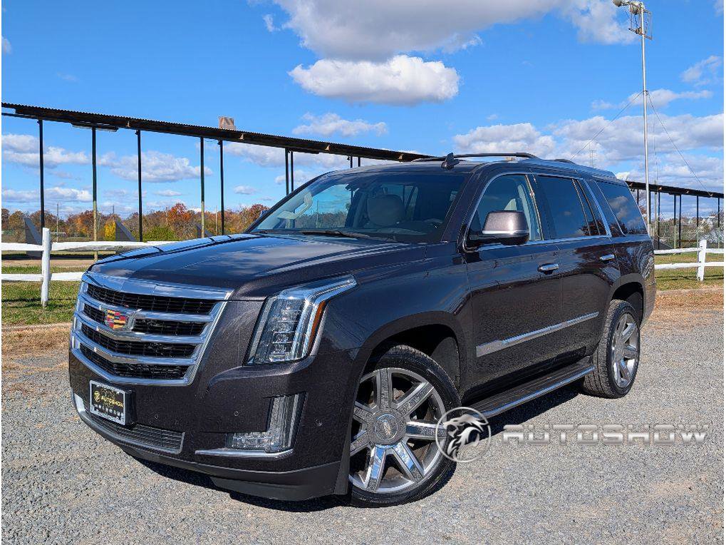 Used 2018 Cadillac Escalade Luxury image 1
