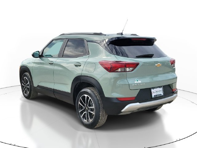Used 2025 Chevrolet TrailBlazer LT FWD image 3