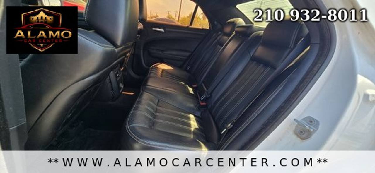Used 2013 Chrysler 300 S RWD image 25