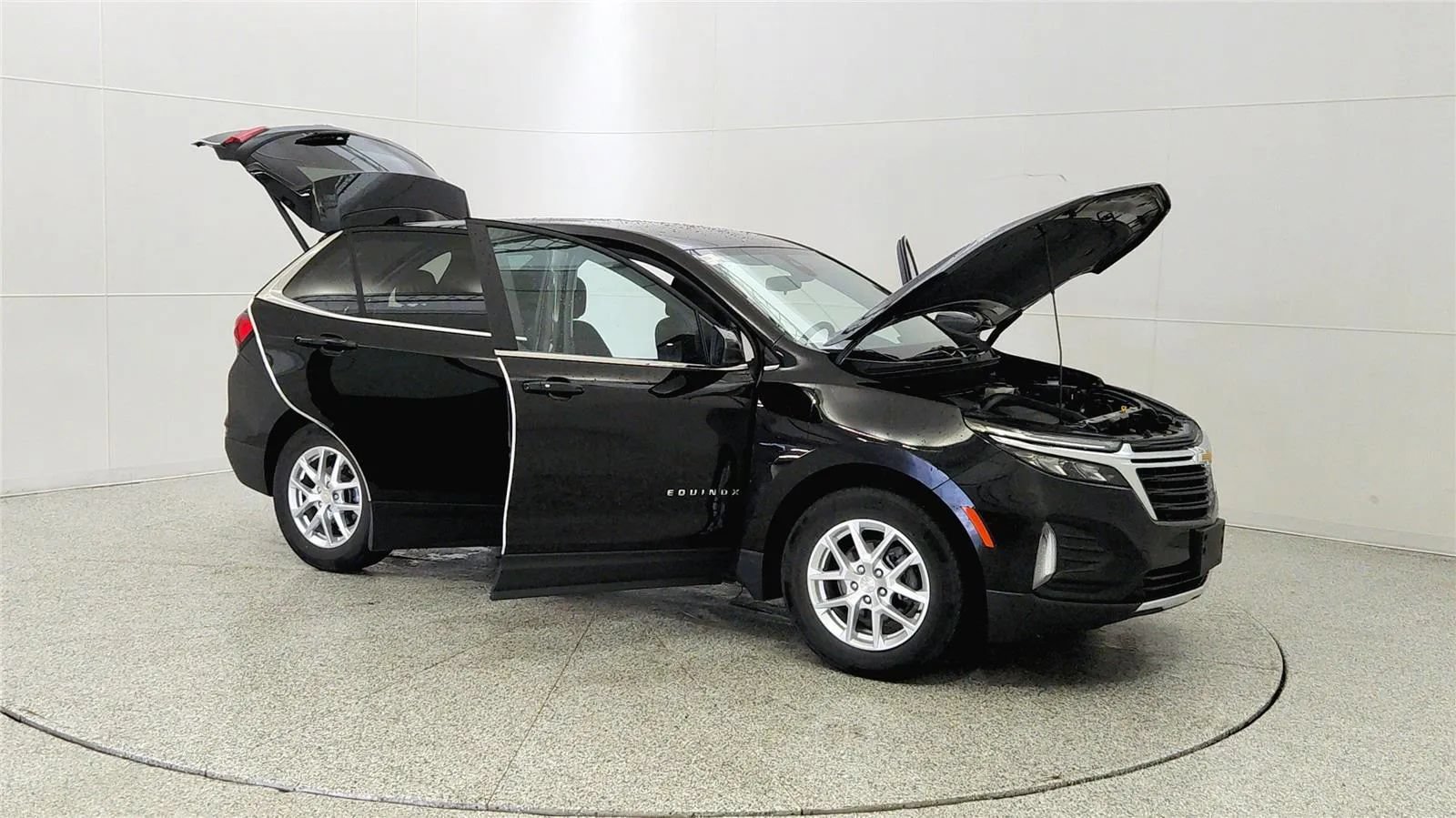 Used 2023 Chevrolet Equinox LT FWD image 9
