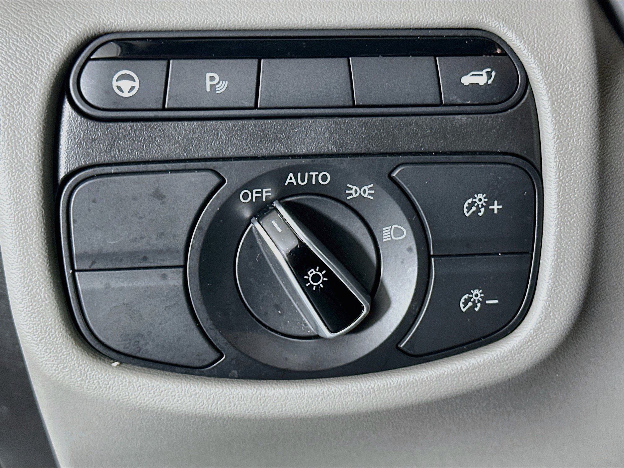 Used 2024 INFINITI QX50 Luxe FWD image 16