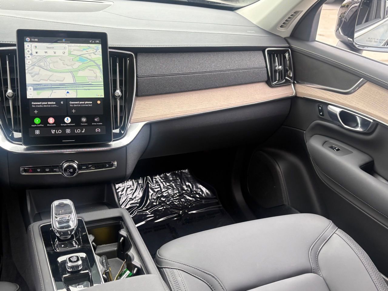 New 2026 Volvo XC90 B5 Core w/ Protection Package Premier image 15