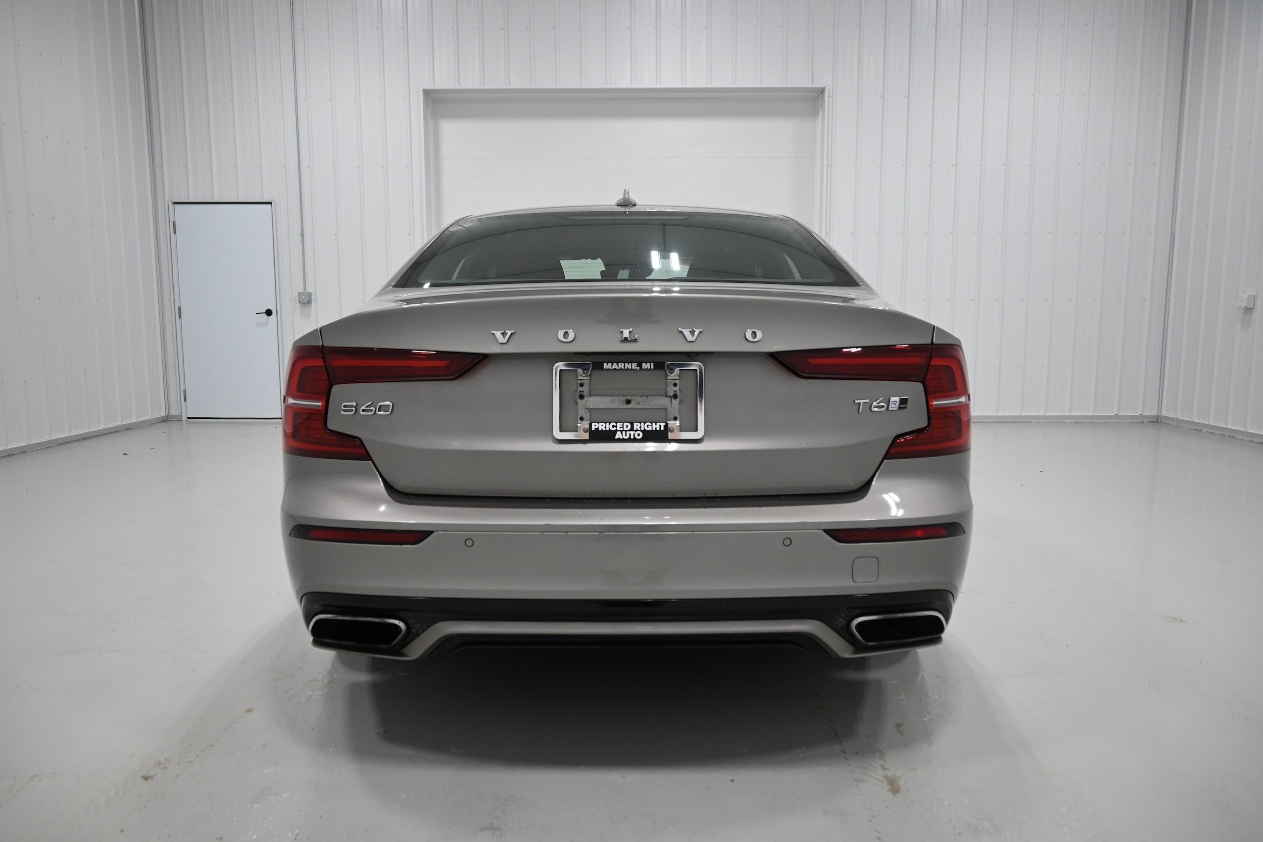 Used 2019 Volvo S60 T6 R-Design AWD/4WD image 33