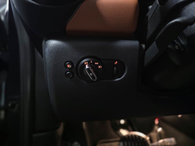 Used 2022 MINI Cooper John Cooper Works w/ Driver Assistance Package FWD image 28
