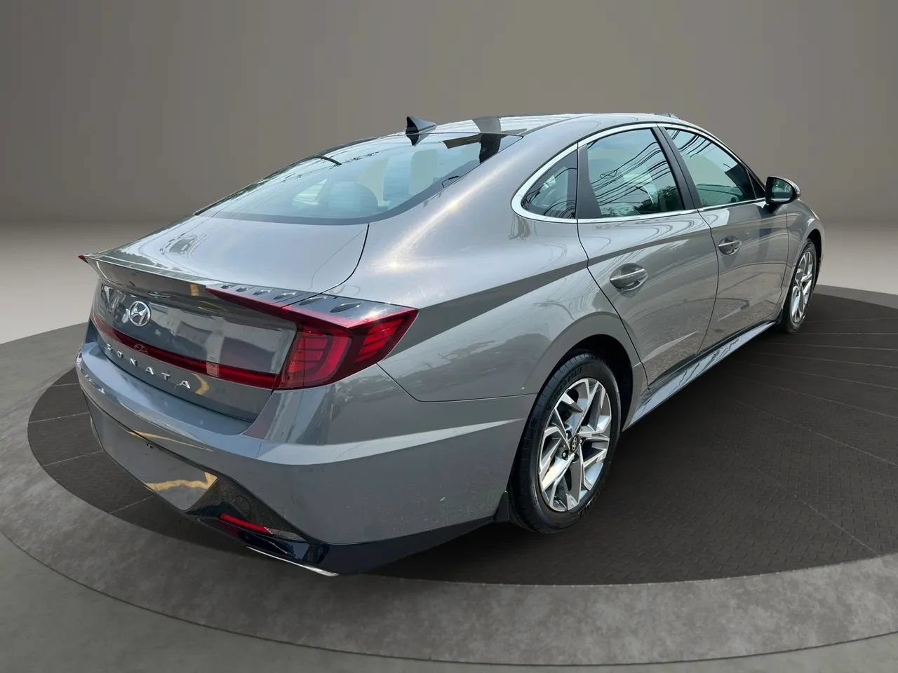 Used 2022 Hyundai Sonata SEL w/ Cargo Package FWD image 5