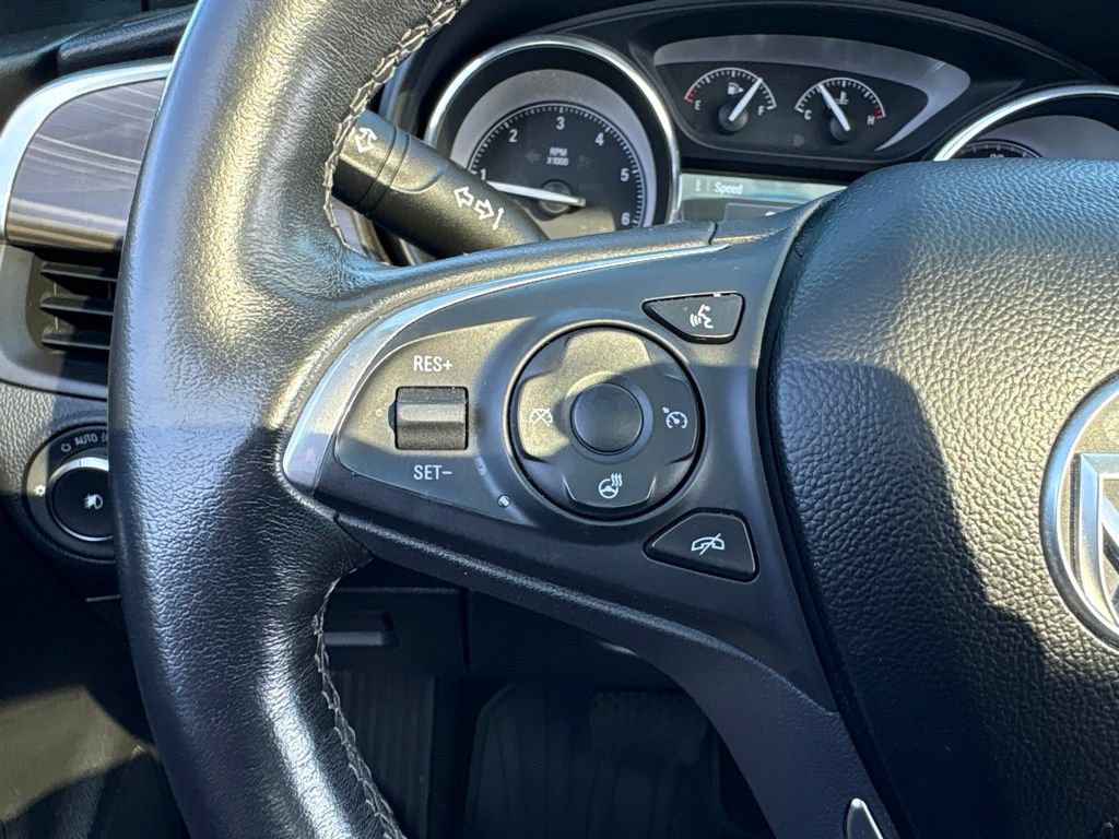 Used 2019 Buick Envision Essence AWD/4WD image 22