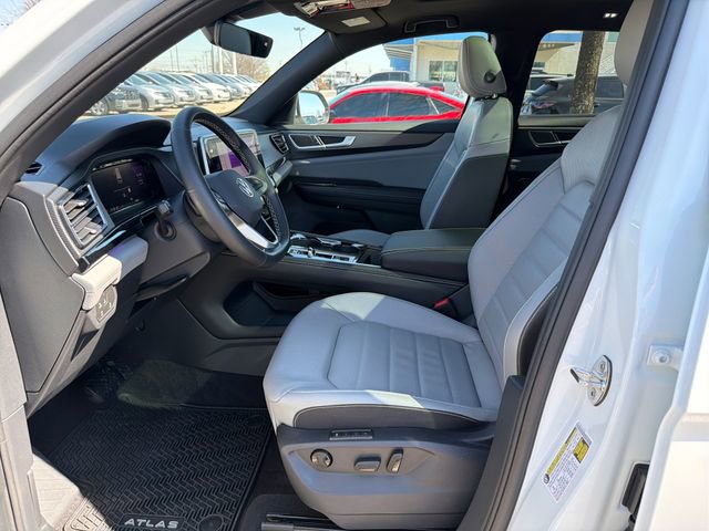 Used 2024 Volkswagen Atlas Cross Sport SEL image 11