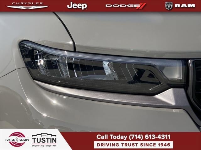 New 2027 Jeep Grand Cherokee Altitude AWD/4WD image 47