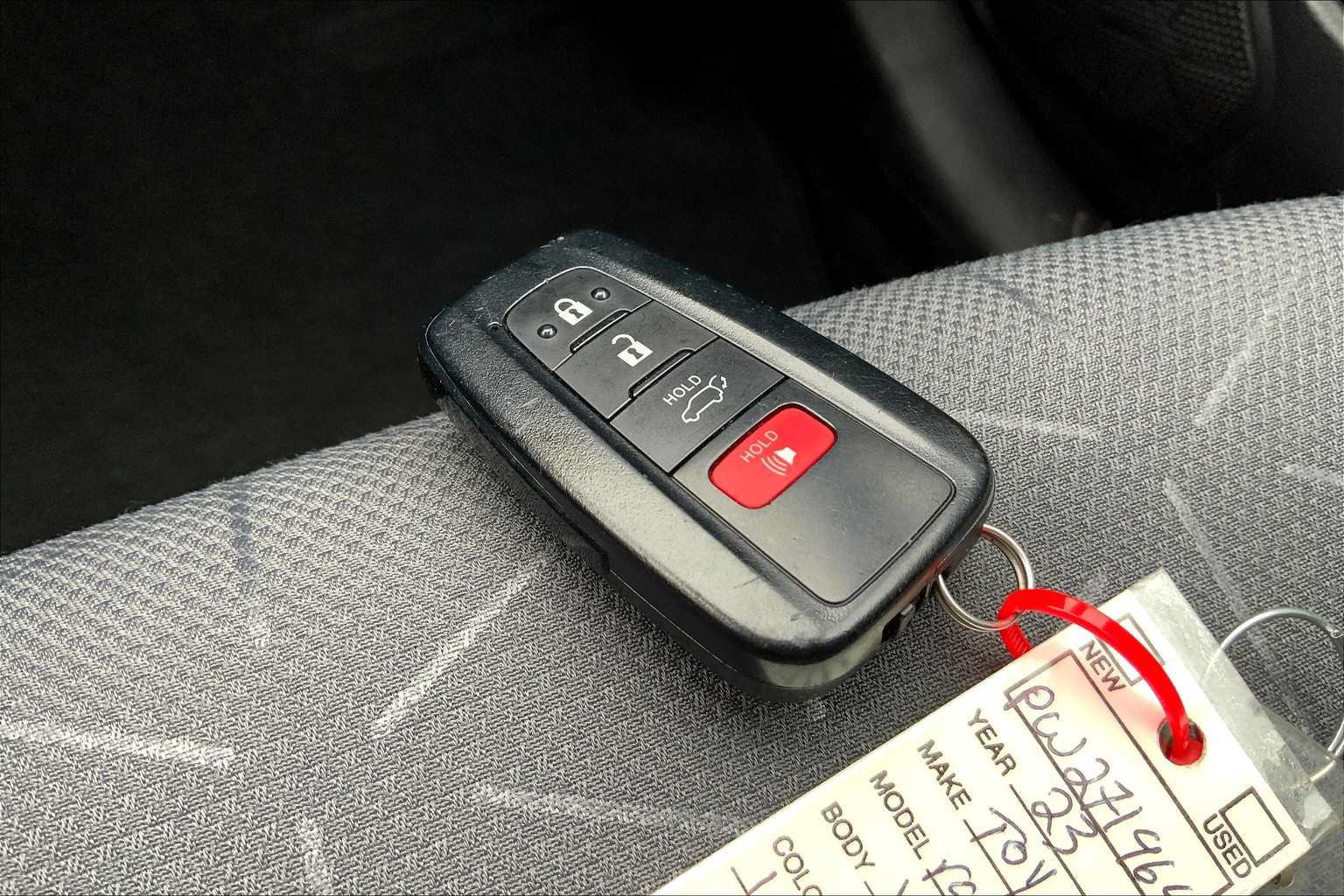 Used 2023 Toyota RAV4 XLE w/ Convenience Package FWD image 15