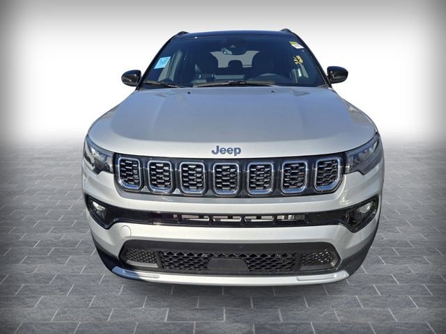 Used 2025 Jeep Compass Limited image 2