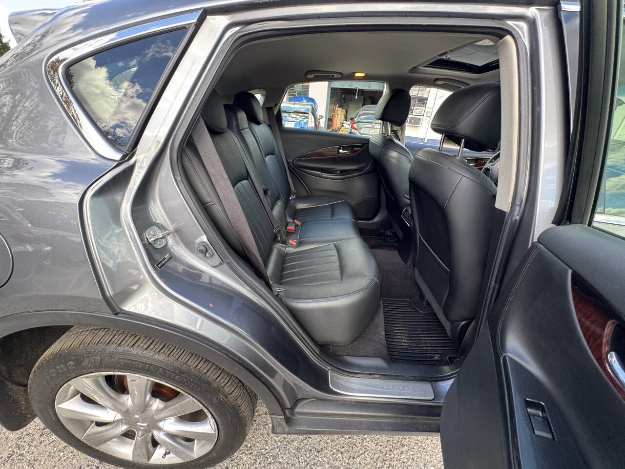 Used 2017 INFINITI QX50 2WD w/ Premium Package image 63