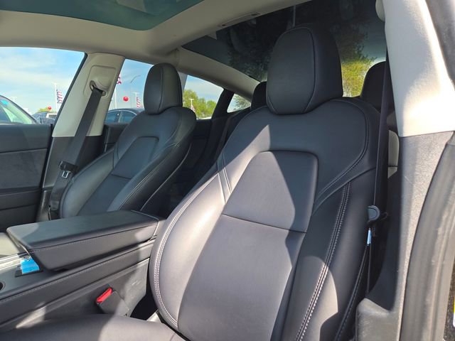 Used 2023 Tesla Model 3 Standard Range image 12