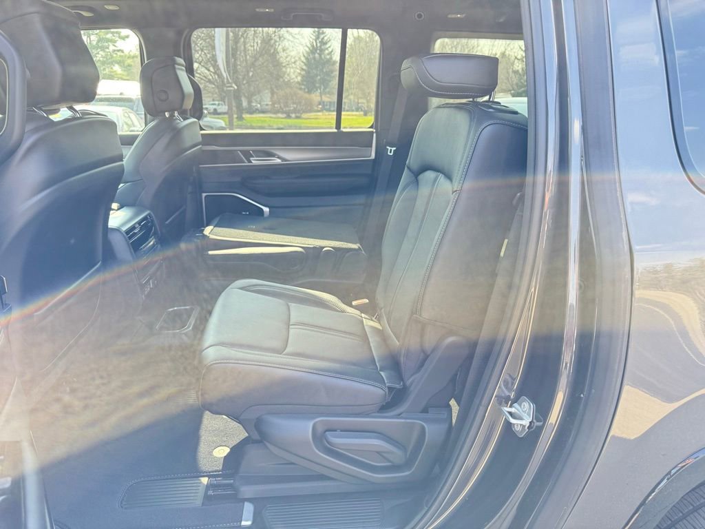 New 2026 Jeep Grand Wagoneer L Limited w/ Premium Group II image 25