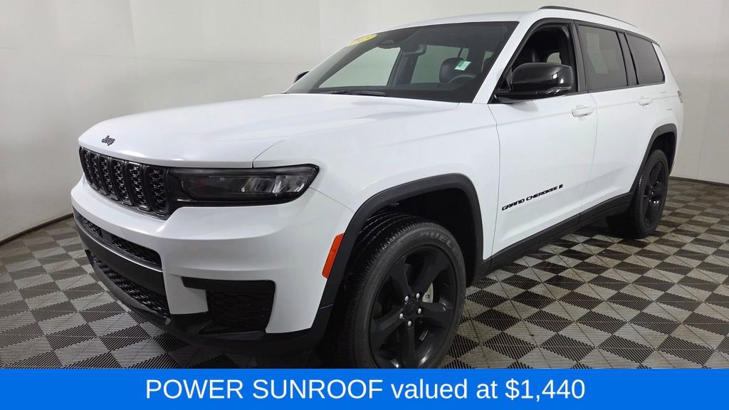 Used 2023 Jeep Grand Cherokee L Laredo image 3