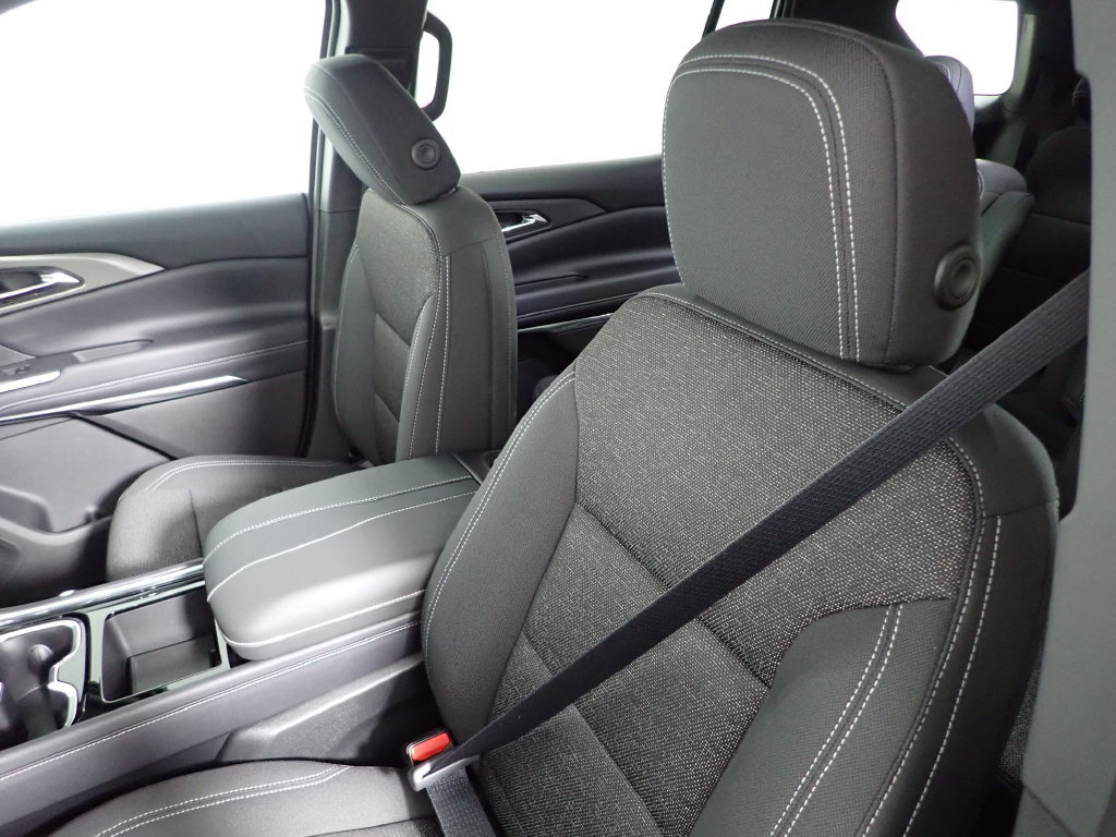 New 2027 Chevrolet Traverse LT w/ LPO, Floor Liner Package AWD/4WD image 23