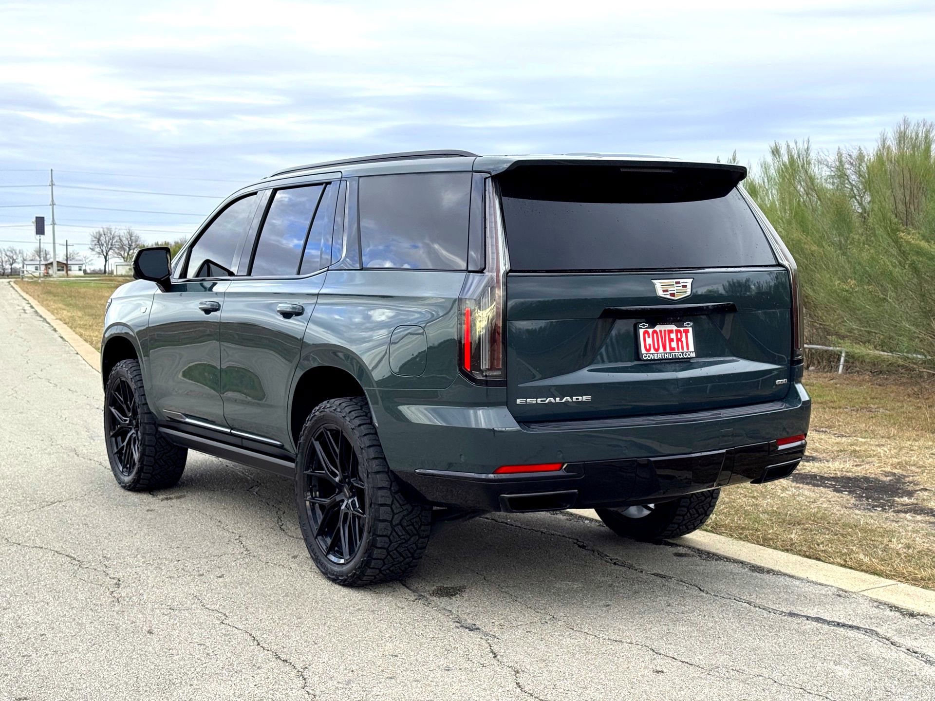 Used 2025 Cadillac Escalade Sport w/ Touring Package image 12