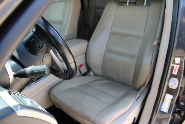 Used 2020 Jeep Grand Cherokee Limited RWD image 16