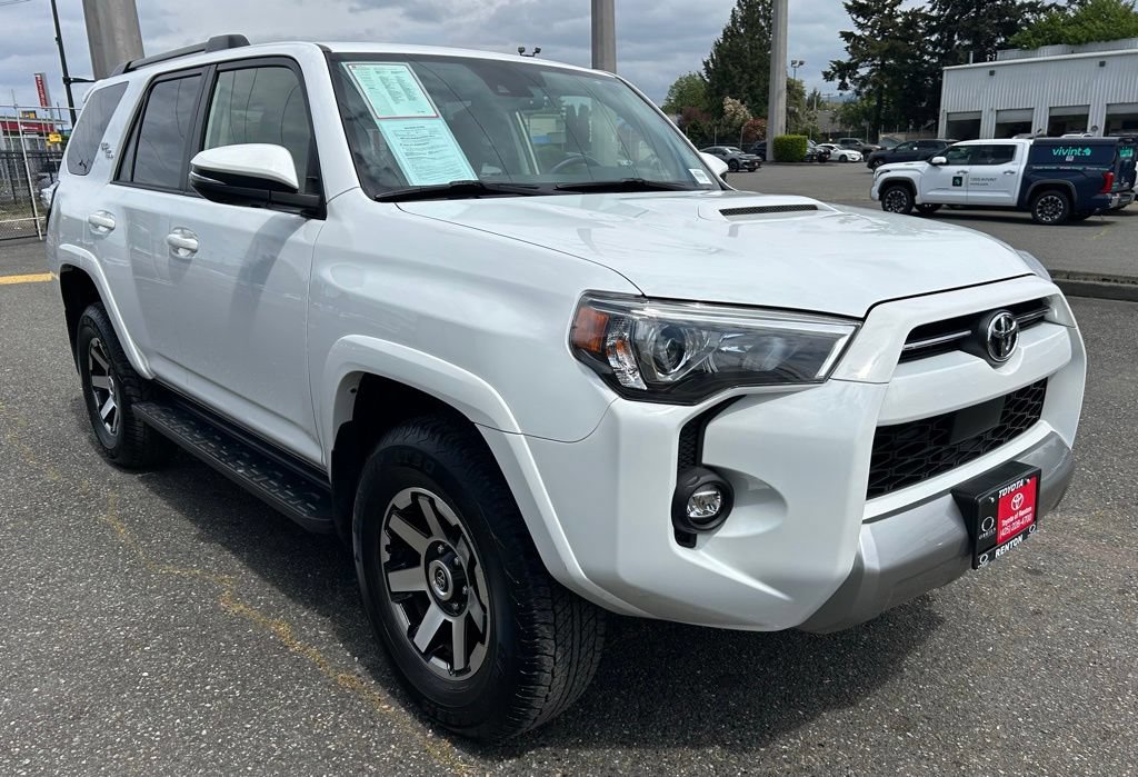 Certified 2024 Toyota 4Runner TRD Off-Road Premium AWD/4WD image 3