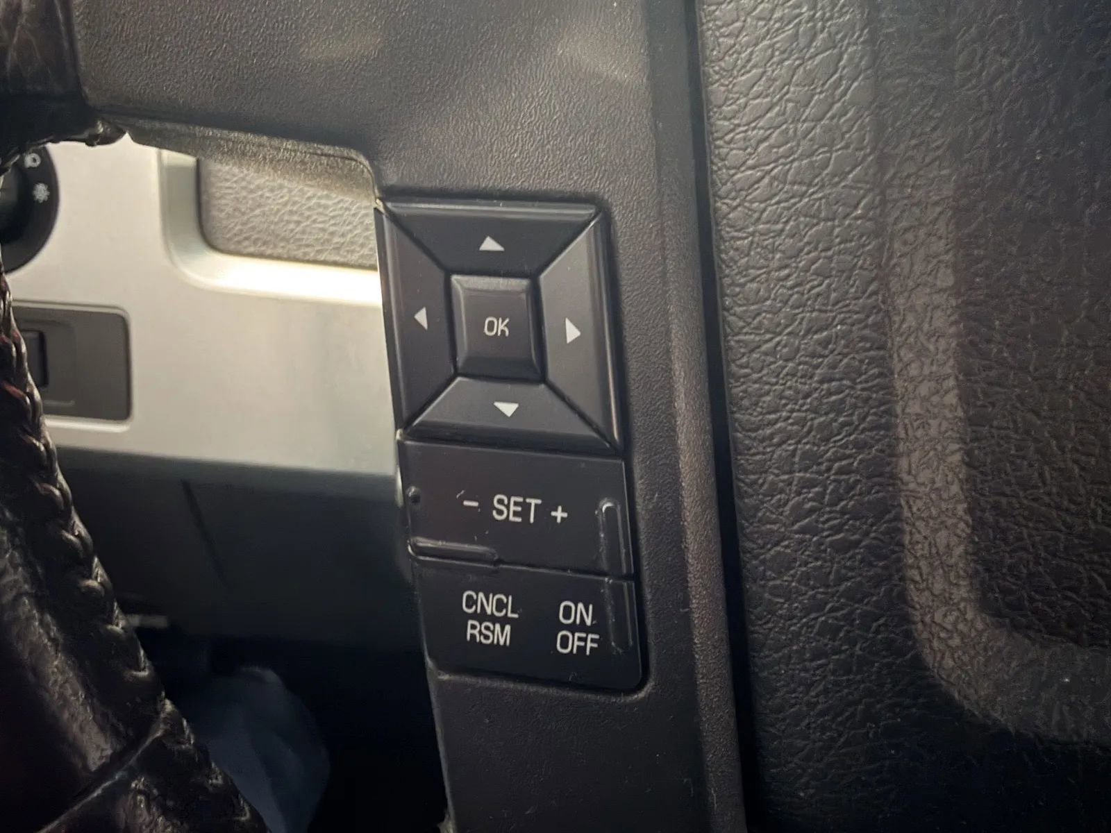 Used 2014 Ford F150 FX4 w/ Equipment Group 402A Luxury AWD/4WD image 33
