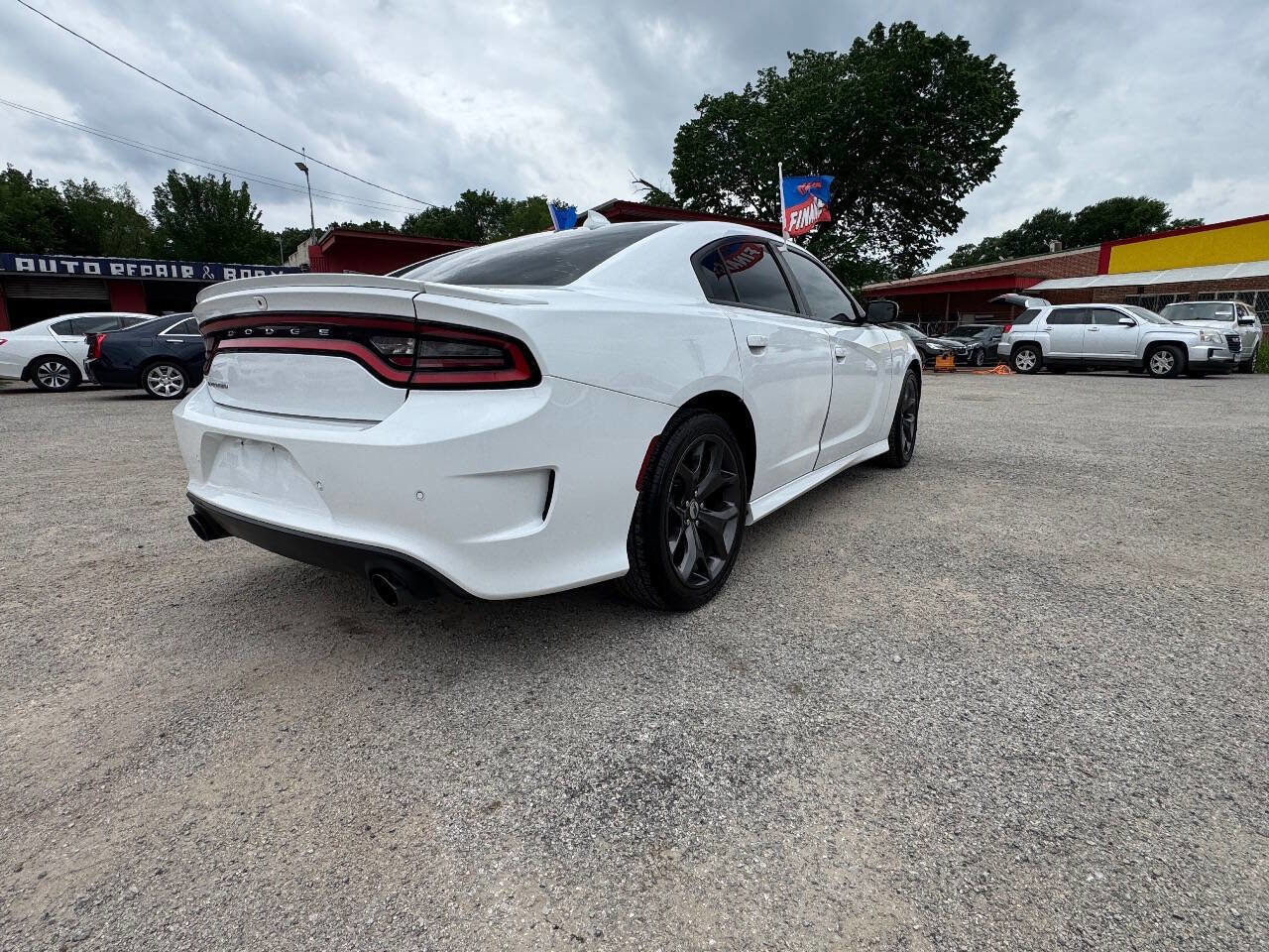 Used 2018 Dodge Charger SXT Plus RWD image 4