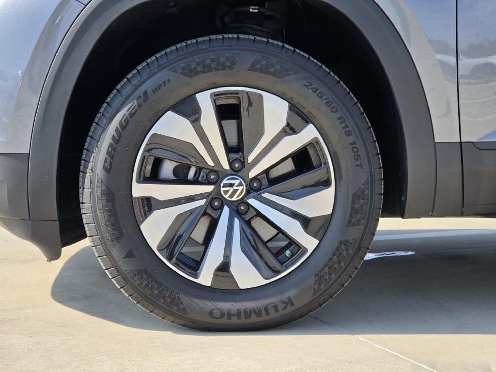 Used 2025 Volkswagen Atlas SE FWD image 8