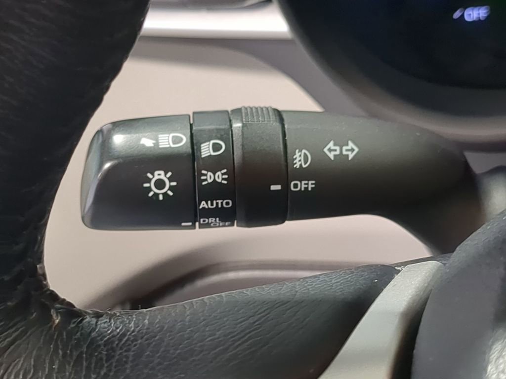 Used 2021 Toyota Sienna XLE FWD image 31