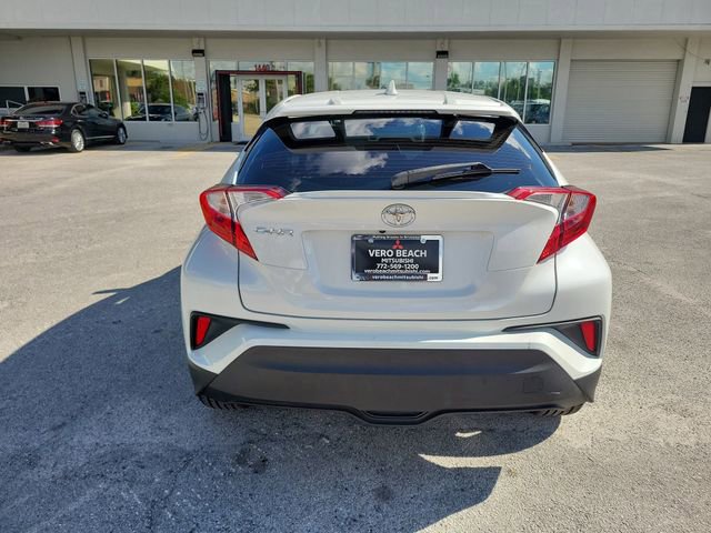 Used 2021 Toyota C-HR XLE image 5