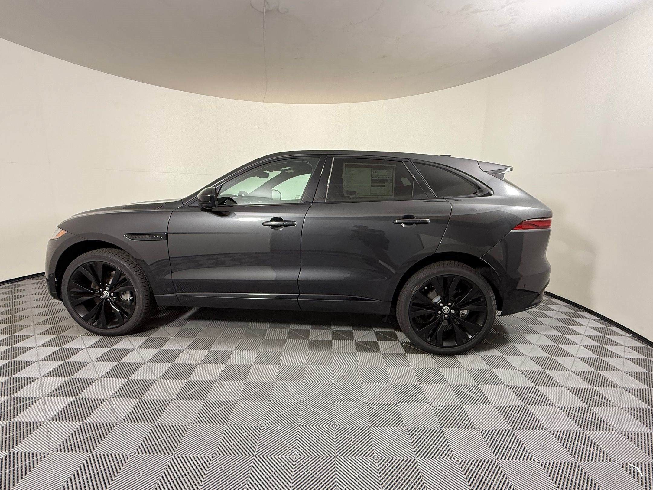 New 2026 Jaguar F-PACE R-Dynamic S AWD/4WD image 2