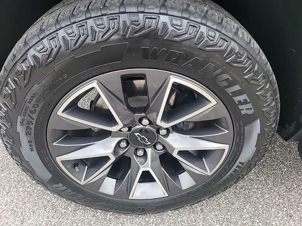 Used 2024 Chevrolet Tahoe Z71 w/ Luxury Package image 7