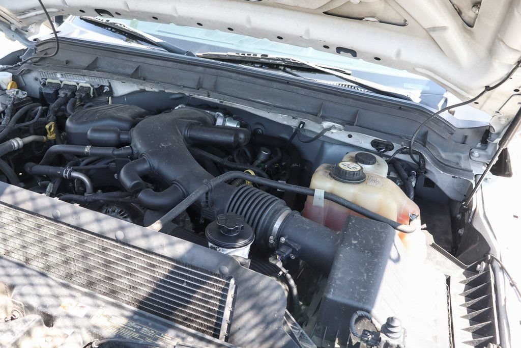 Used 2015 Ford F550 2WD Regular Cab Super Duty image 14