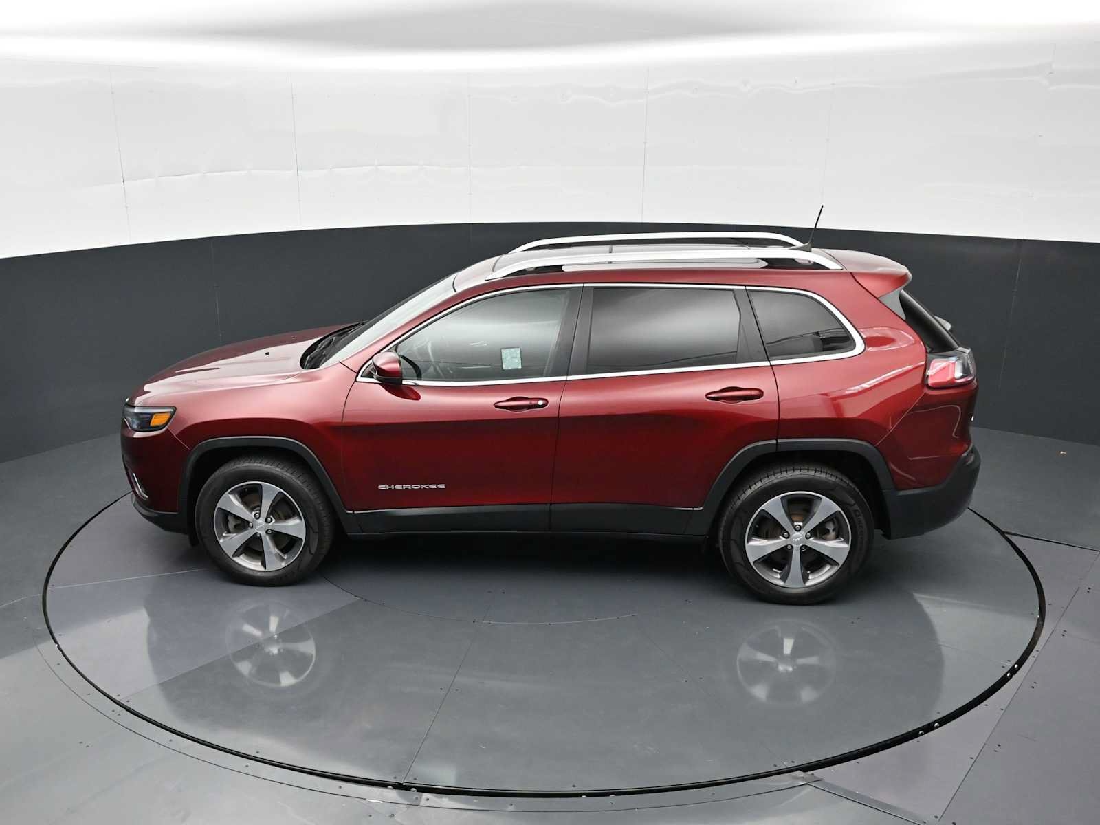 Used 2020 Jeep Cherokee Limited AWD/4WD image 24