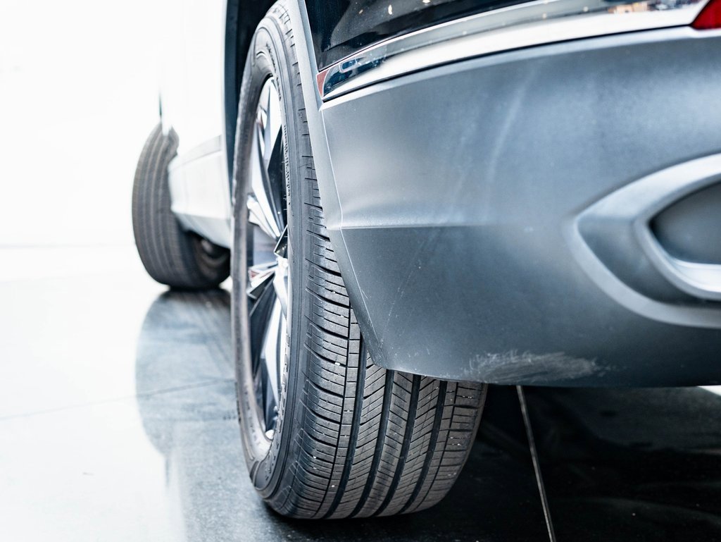 Used 2022 Volkswagen Tiguan SE w/ Panoramic Sunroof Package image 41