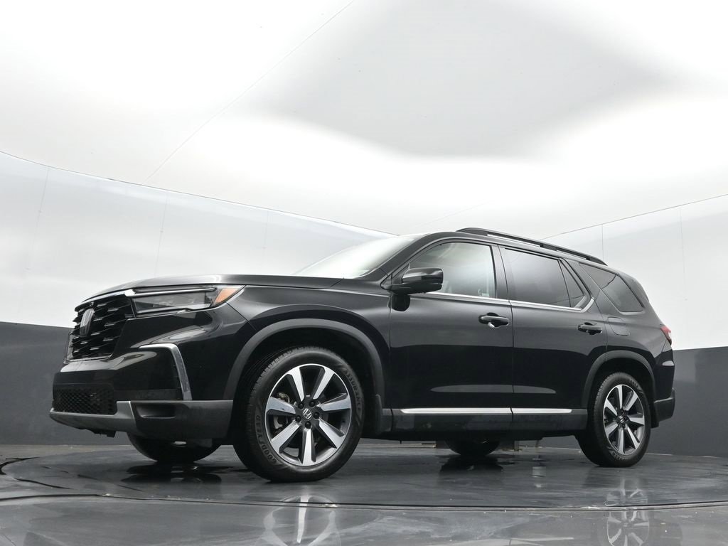 Used 2023 Honda Pilot Elite image 11