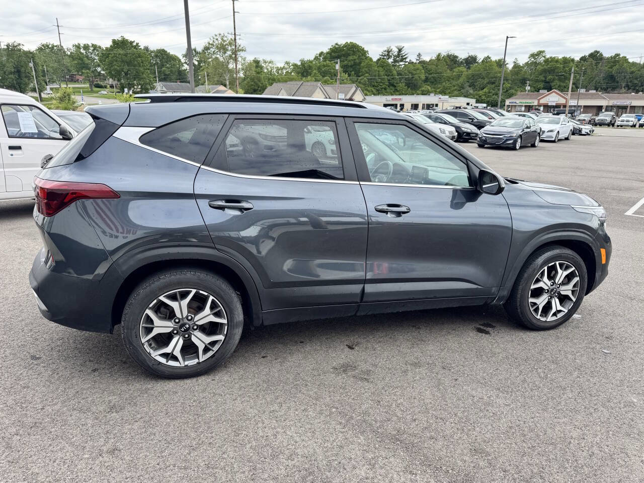 Used 2021 Kia Seltos EX AWD/4WD image 7