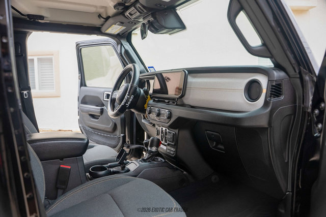 Used 2024 Jeep Wrangler Unlimited Sport AWD/4WD image 36