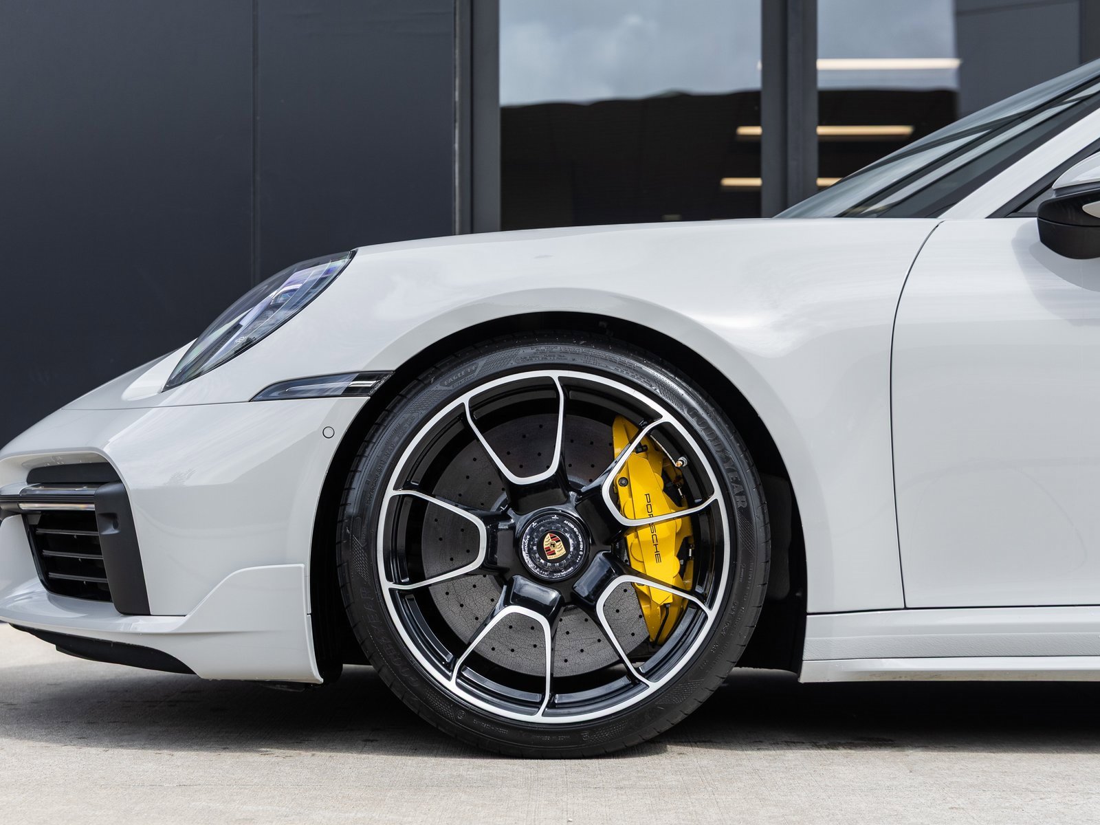 Certified 2022 Porsche 911 Turbo S w/ 911 Turbo Sportdesign Package image 14