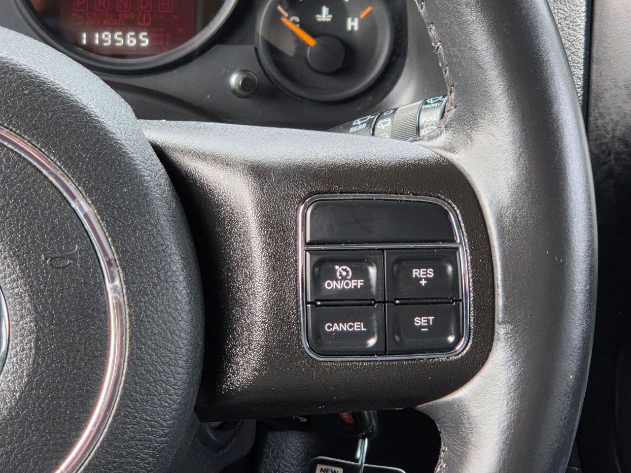 Used 2015 Jeep Patriot High Altitude image 27