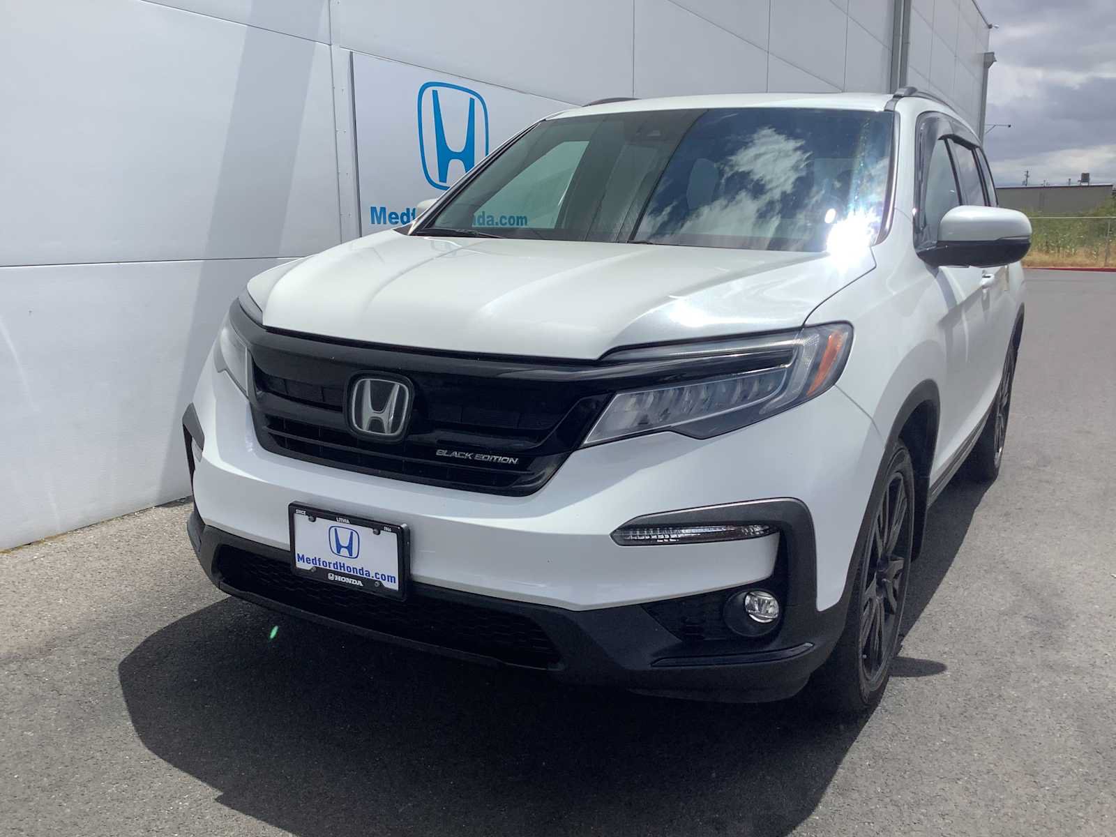 Certified 2022 Honda Pilot Black Edition image 9