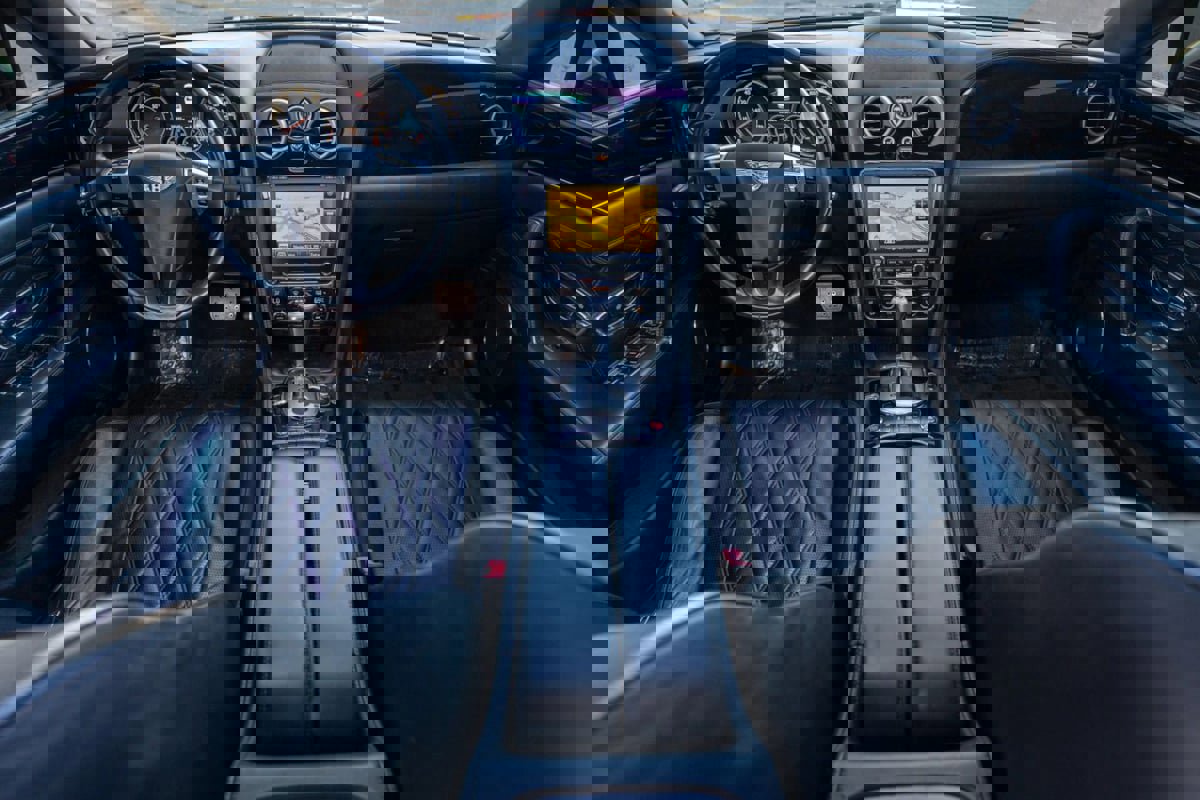 Used 2015 Bentley Flying Spur V8 image 73