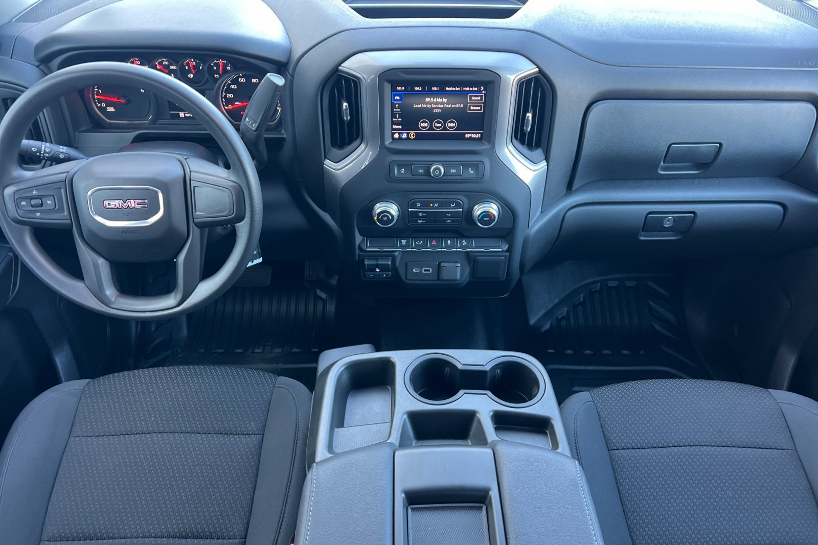 Used 2022 GMC Sierra 2500 Pro w/ Gooseneck/5TH Wheel Package AWD/4WD image 10
