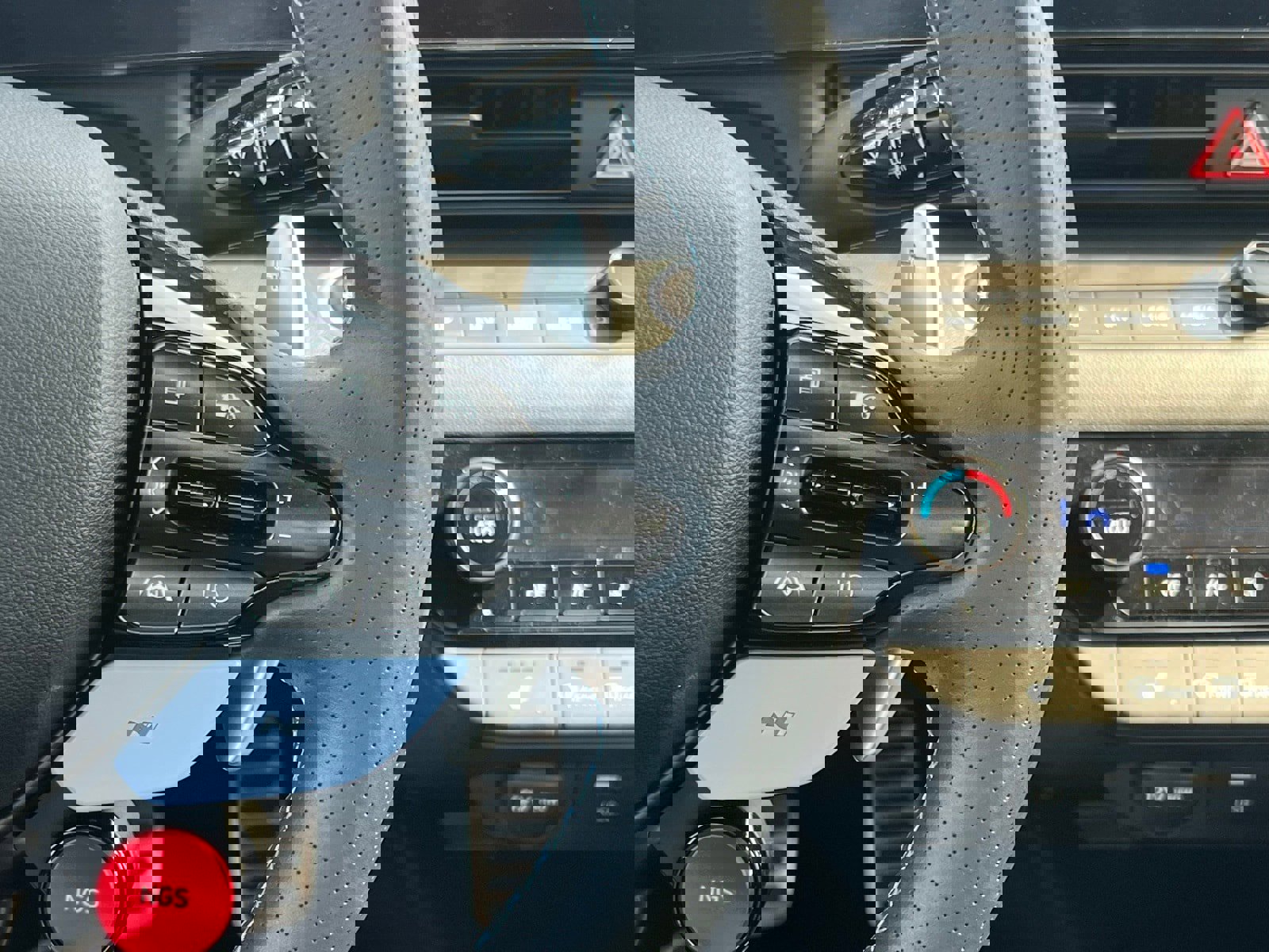 Used 2025 Hyundai Elantra N image 30