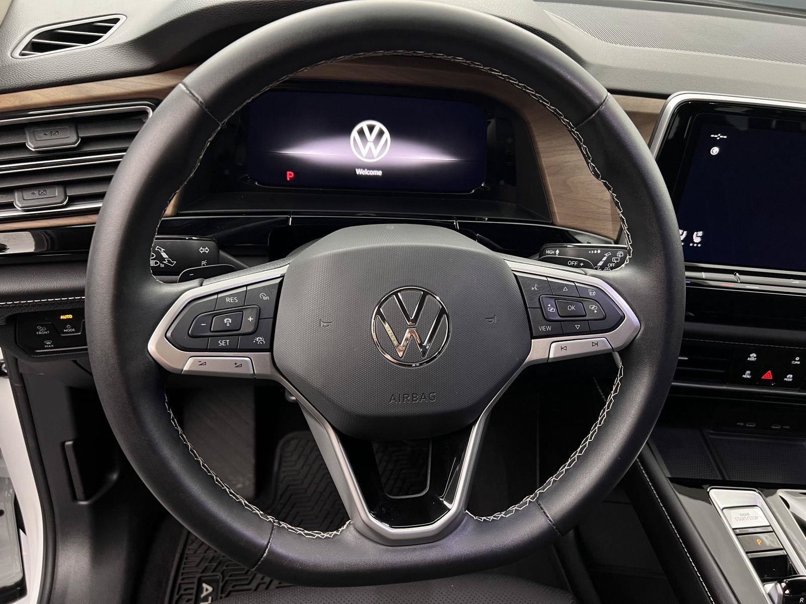 Used 2024 Volkswagen Atlas SE FWD image 6