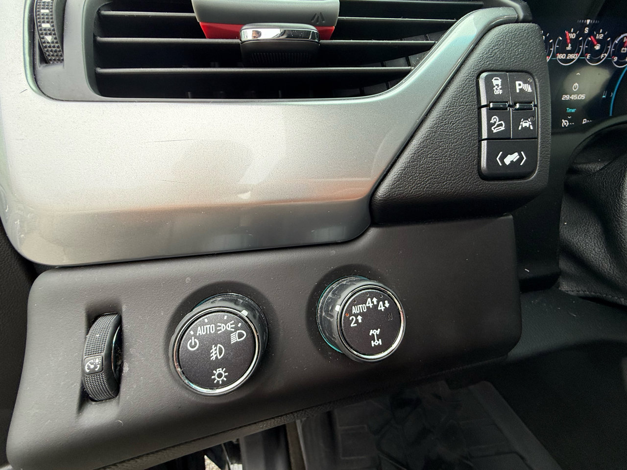 Used 2017 Chevrolet Tahoe LT image 17