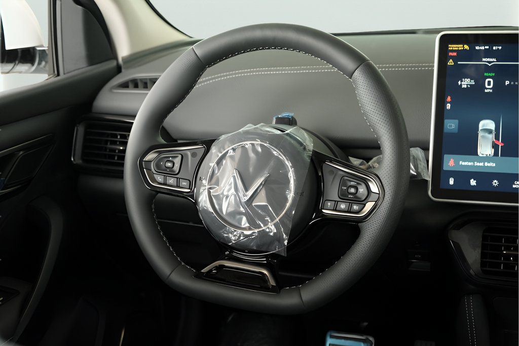 New 2025 VinFast VF 8 Eco AWD/4WD image 8
