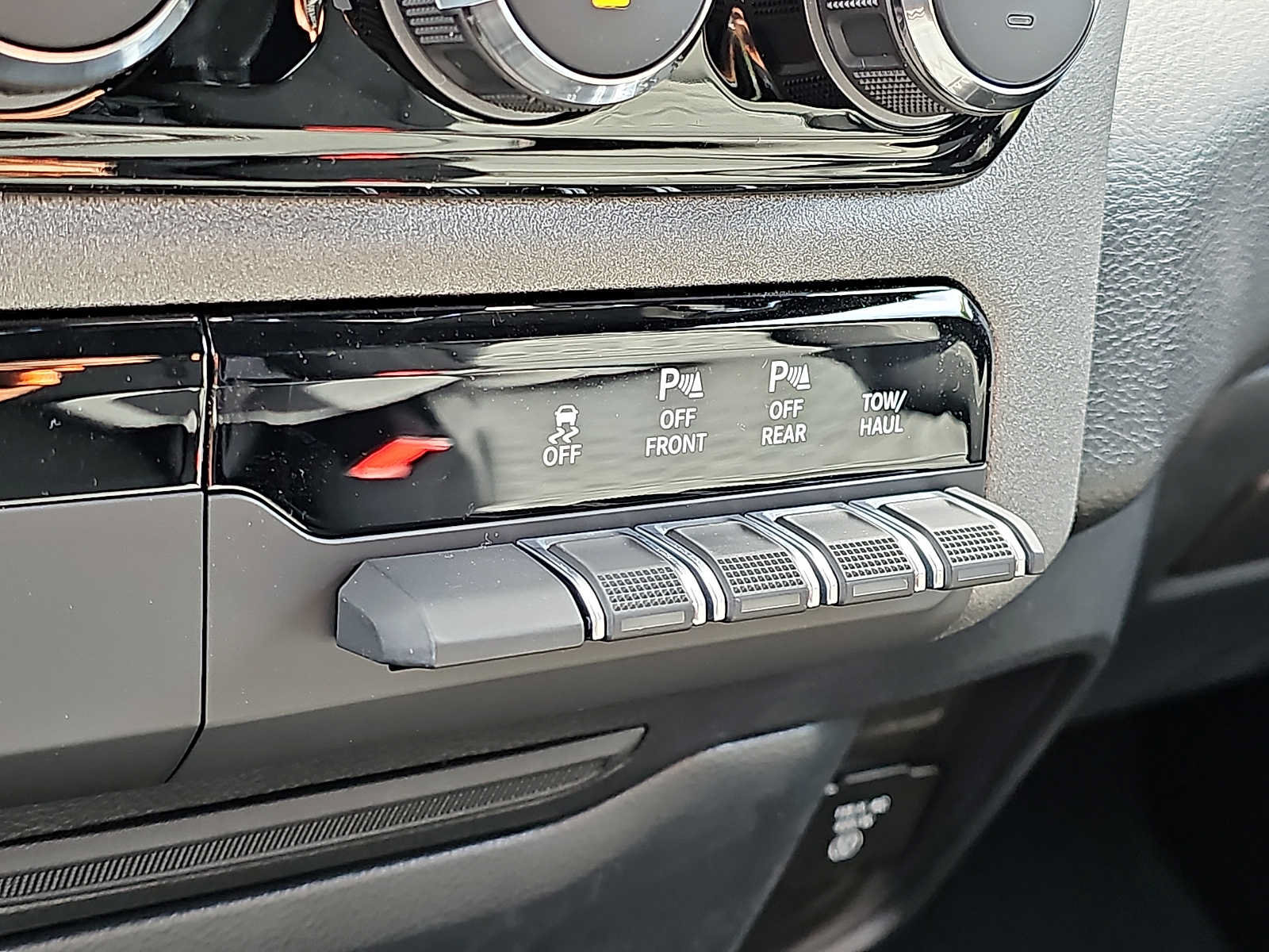 New 2027 RAM 1500 Warlock AWD/4WD image 14