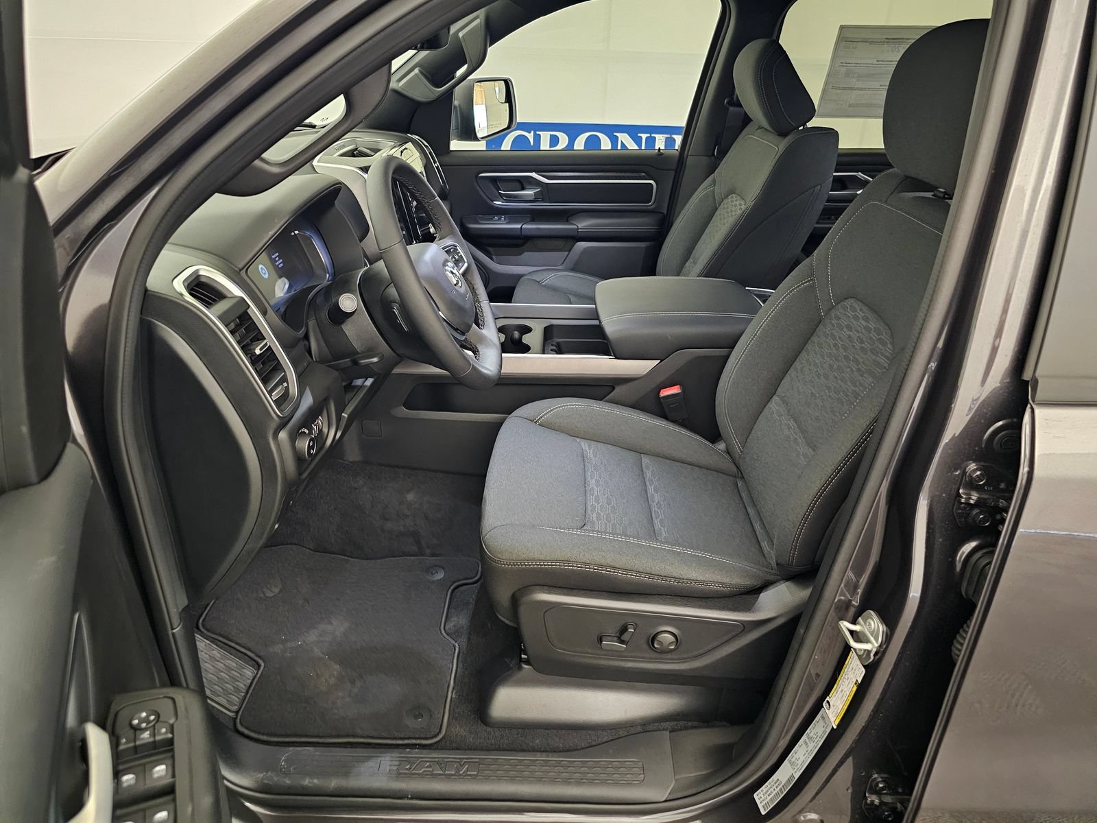 New 2026 RAM 1500 Big Horn AWD/4WD image 4