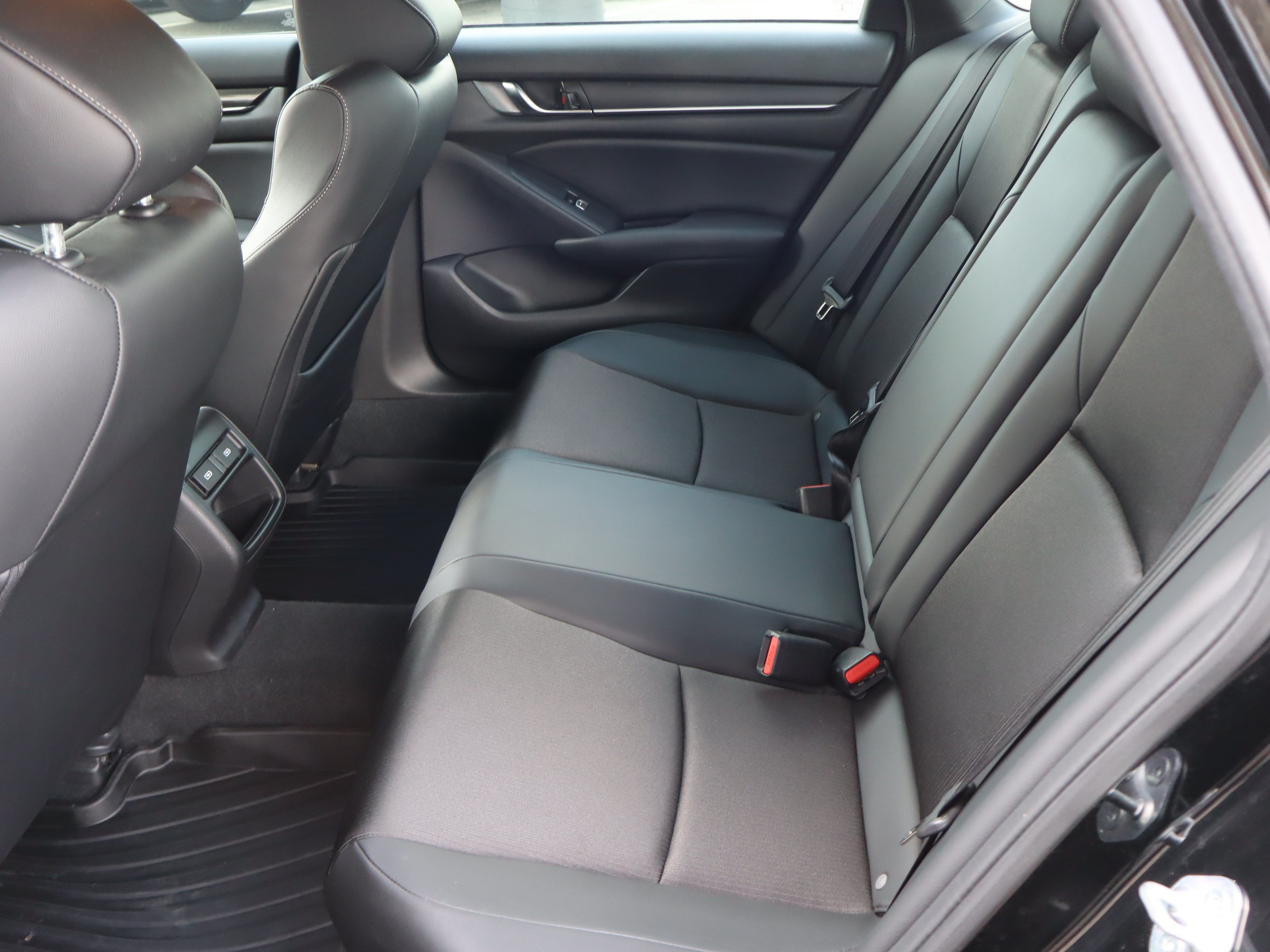 Used 2022 Honda Accord Sport image 31