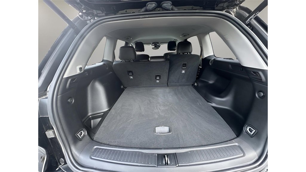 Used 2023 Jeep Grand Cherokee Limited image 29