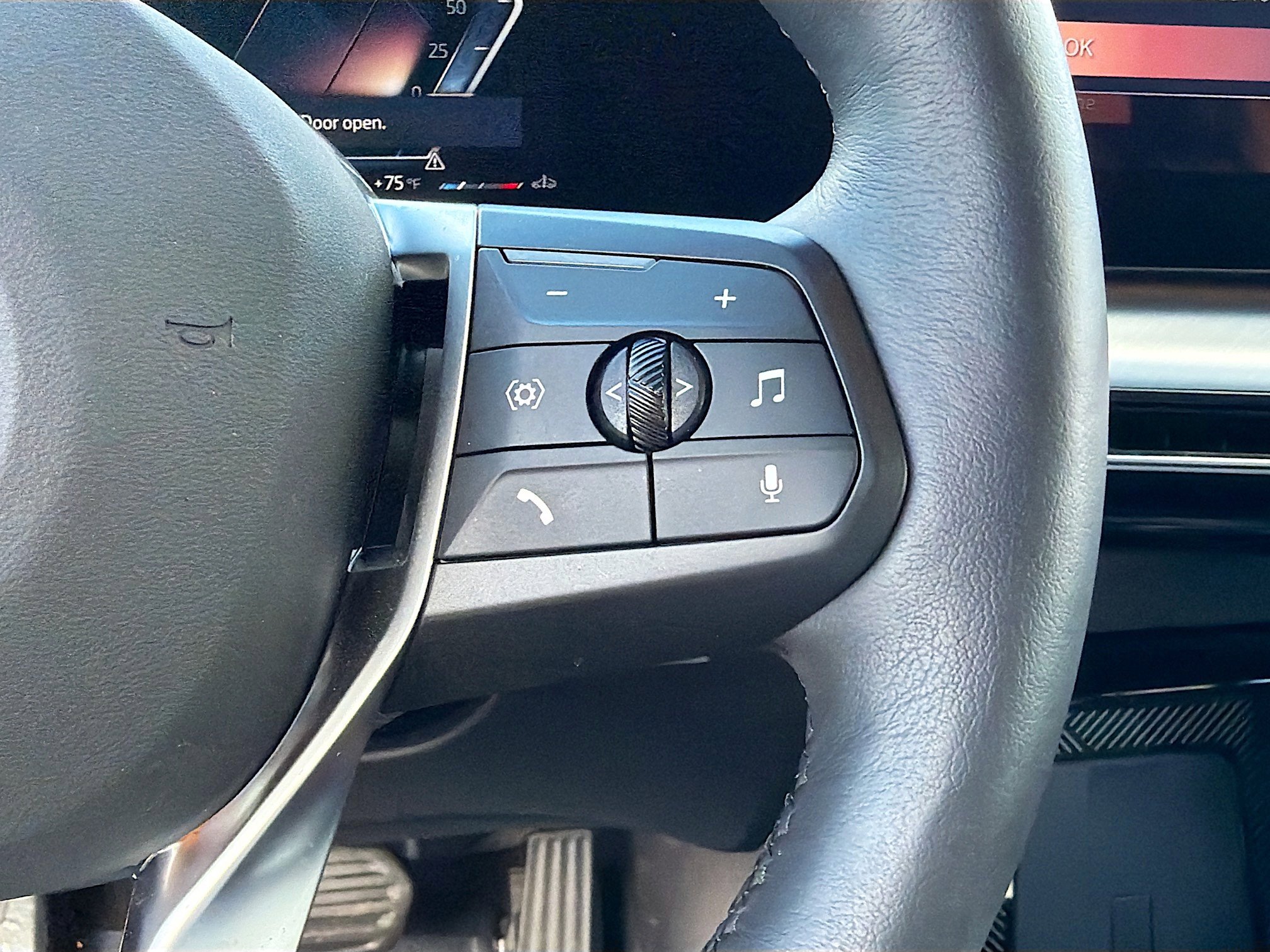 Used 2026 BMW X2 xDrive28i image 38